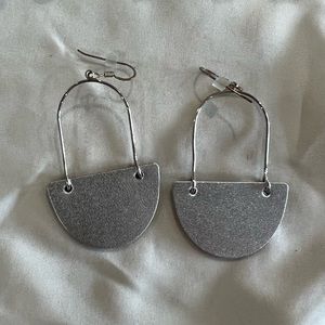 Nickel & Suede Silver Islas